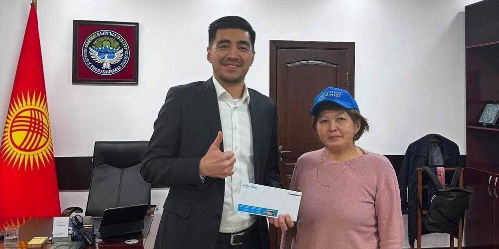 Глава МЦР Кыргызстана получил первый ID-паспорт через онлайн-заявку с доставкой изображение публикации