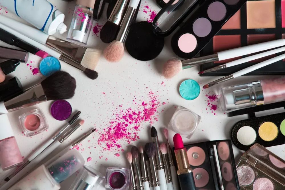 Из каких стран Кыргызстан импортирует косметику? Данные за 10 месяцев изображение публикации