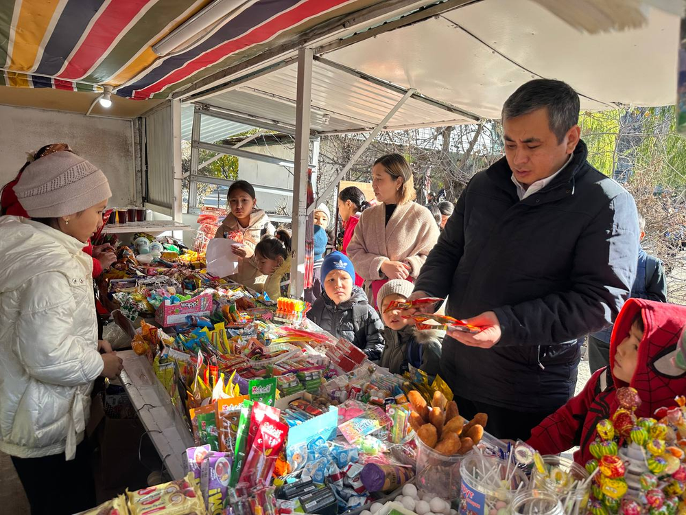 Торговые точки возле школ в Оше призвали не продавать детям вредные продукты изображение публикации