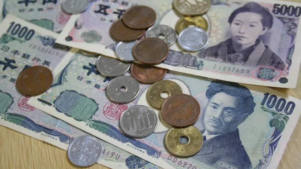 К каким валютам мира просел и укрепился сом? Данные Нацбанка за неделю изображение публикации