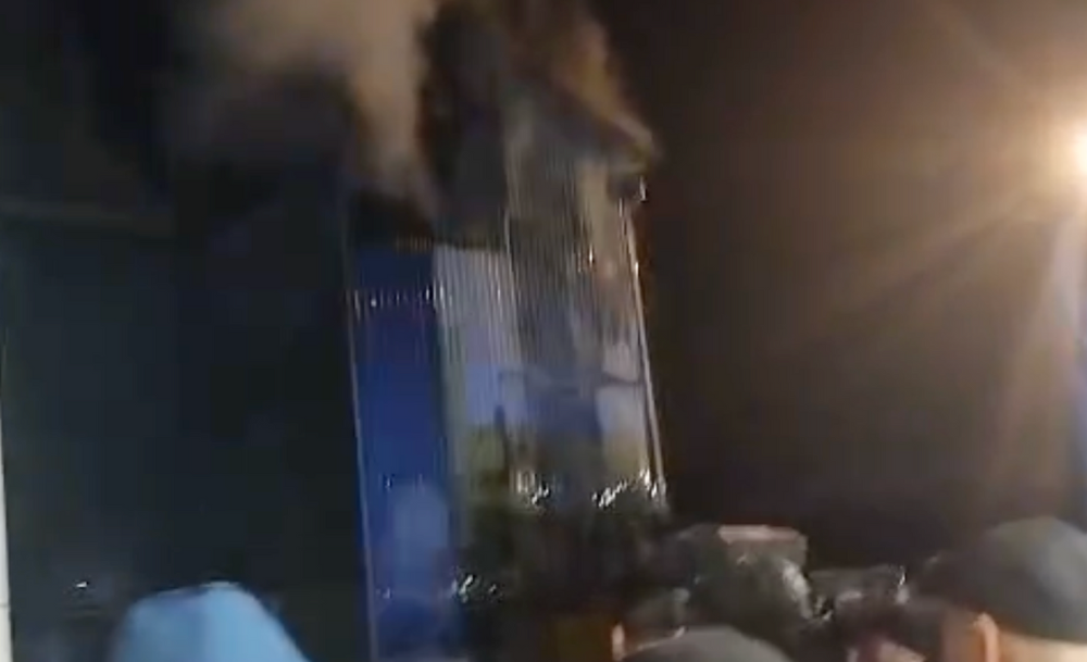 В Бишкеке произошел пожар в цехе по ремонту трансформаторов изображение публикации