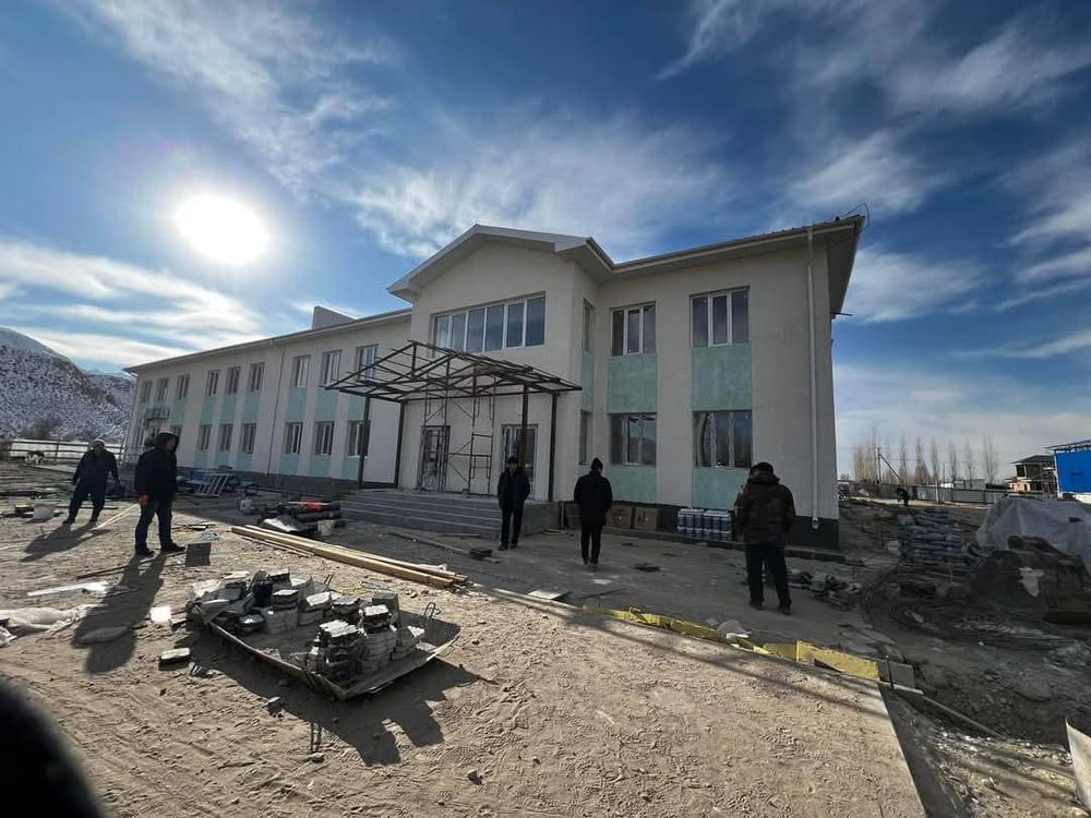 Госстрой завершает строительство школы на 150 мест в Нарынской области изображение публикации
