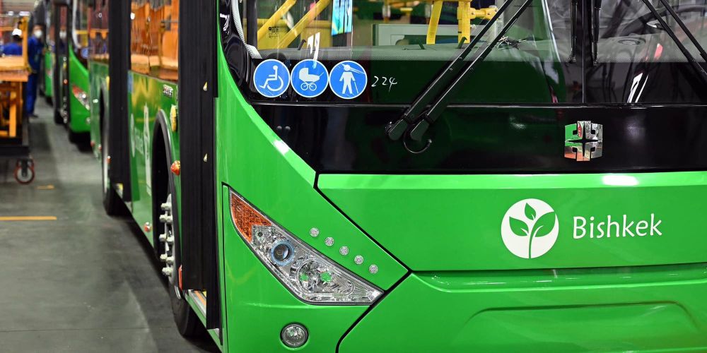 В Бишкеке изменили схемы движения автобусов и маршруток из-за ремонта теплосетей на Рыскулова изображение публикации