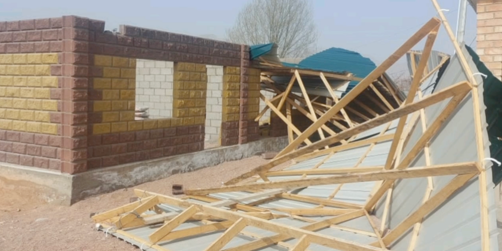 Ущерб от ветра в Иссык-Кульской области превысил 1.4 млн сомов — пострадали жилые дома и соцобъекты изображение публикации