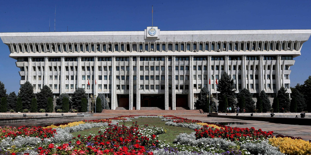 Жогорку Кенеш одобрил передачу приказных дел нотариусам изображение публикации