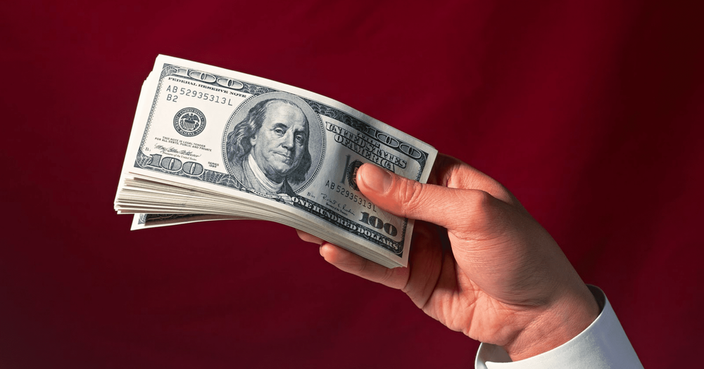 Доллар и евро подорожали — курс валют на Моссовете и в банках 8 апреля изображение публикации