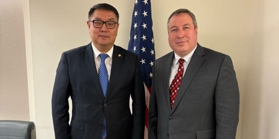 Посол КР обсудил с представителем Госдепа США минимизацию последствий санкций изображение публикации