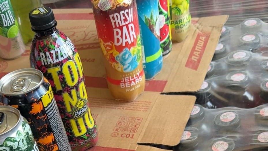 В Ошской области Налоговая выявила более 28 тысяч немаркированных и просроченных напитков изображение публикации