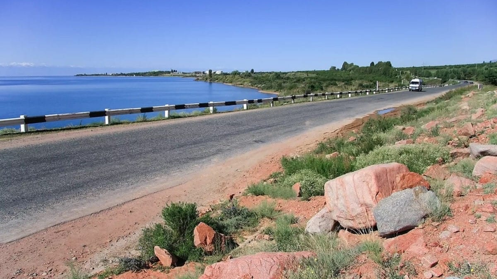 Иссык-Кульскую кольцевую дорогу расширят до четырех полос — работы стартуют в мае изображение публикации