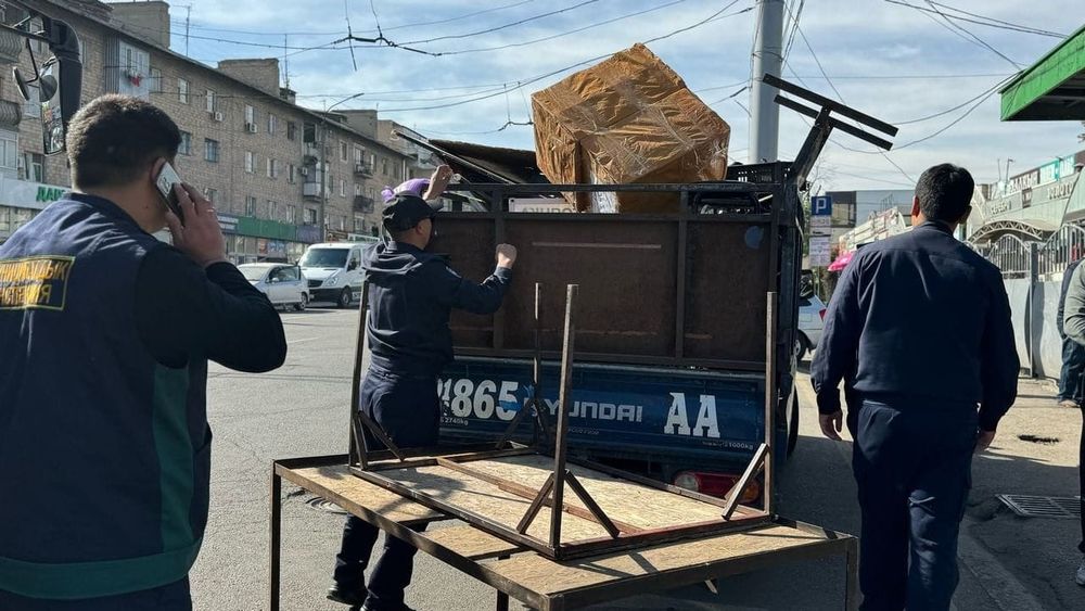 Улицу Бейшеналиева очистили от незаконной торговли и рекламы изображение публикации