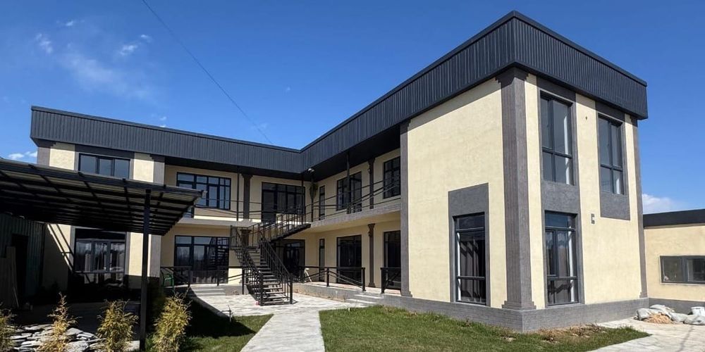 ГКНБ вернул государству гостиничные комплексы «Уют» и «Уют плюс» в Чолпон-Ате изображение публикации