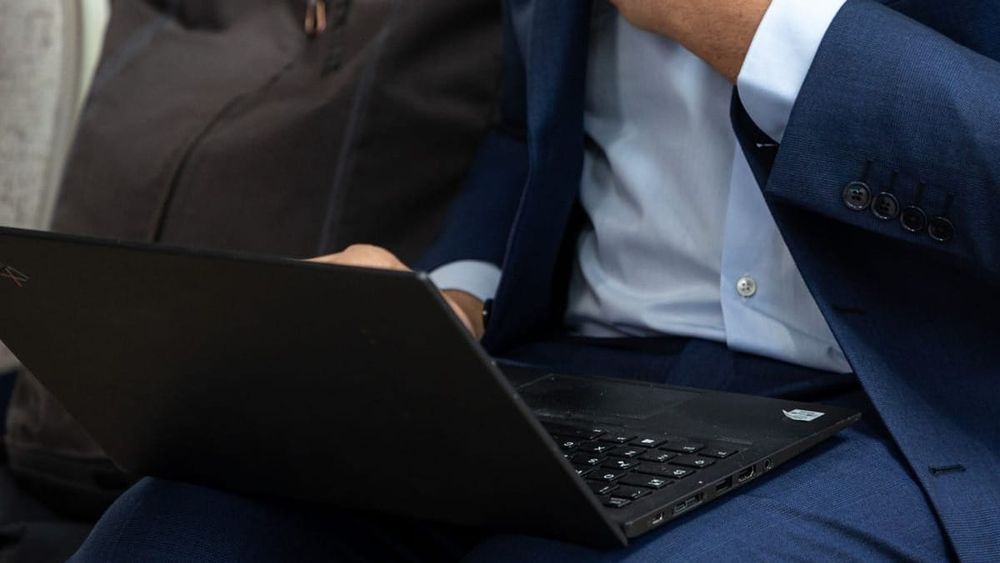 В КР планируют запустить e-Residency: иностранцы смогут открывать бизнес онлайн изображение публикации