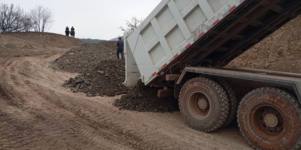 Минтранс начал замену дорожных знаков и ямочный ремонт в Чуйской области изображение публикации