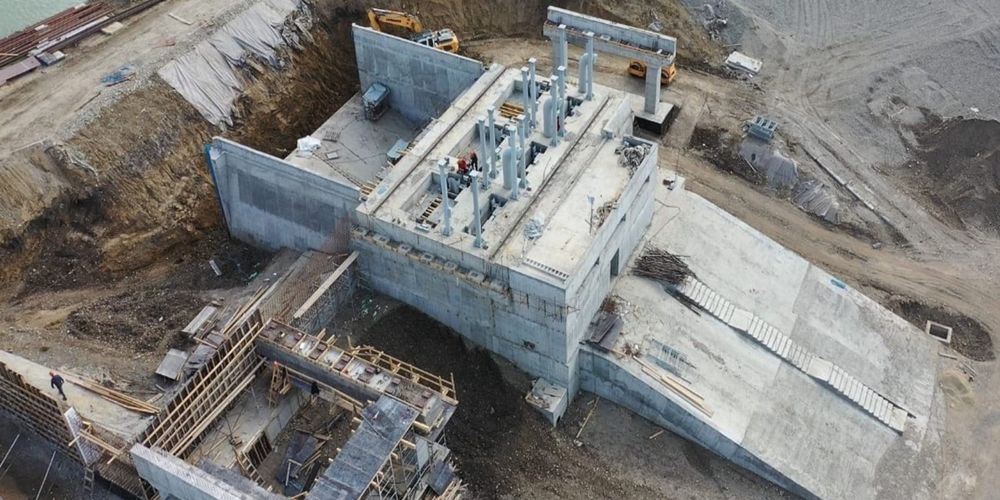 90% строящихся малых ГЭС в Кыргызстане реализуются за счет местных инвесторов — Таалайбек Ибраев изображение публикации