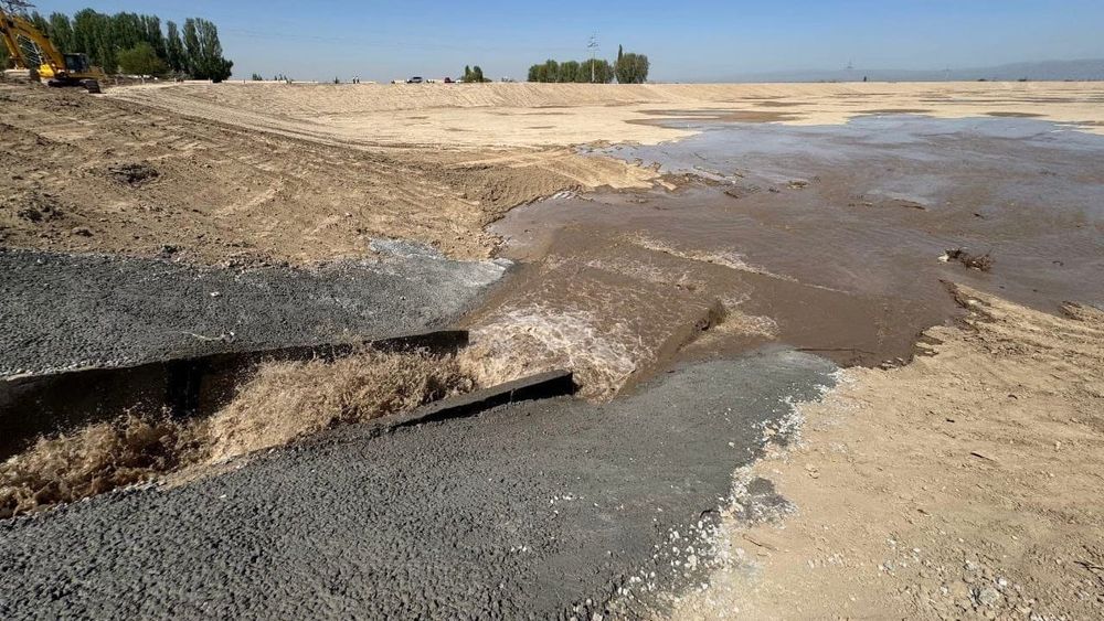 В Ысык-Атинском районе запустили бассейн декадного регулирования «Ивановка» изображение публикации