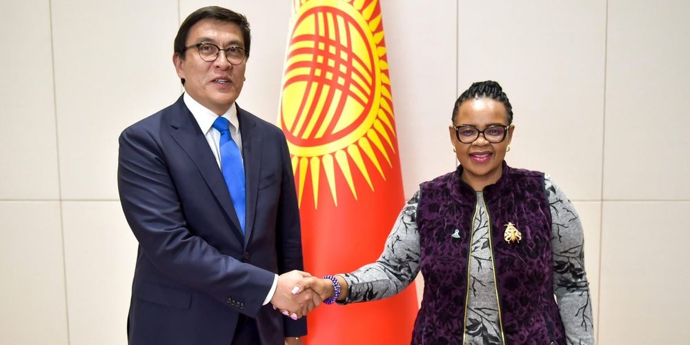 Кыргызстан предложил Лесото присоединиться к пятилетнему плану развития горных регионов изображение публикации