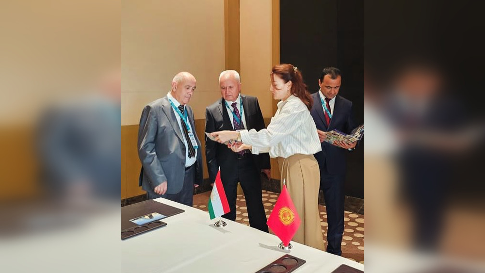 «Кыргыз почтасы» и «Почта Таджикистана» подписали меморандум о сотрудничестве изображение публикации