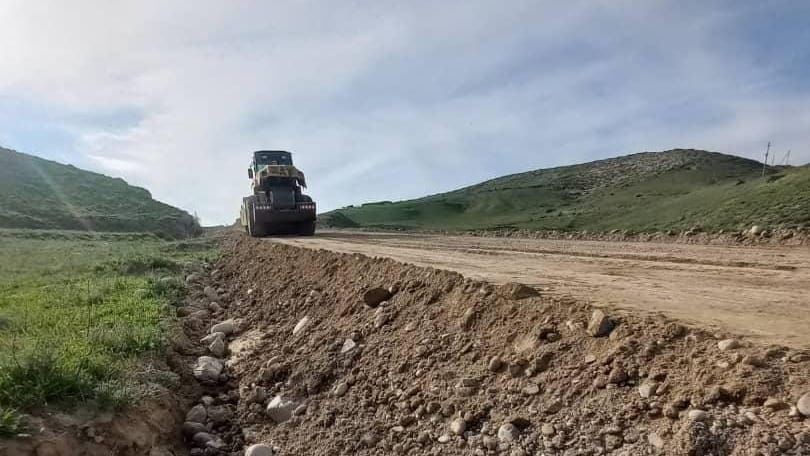 В Ошской области стартовали работы по асфальтированию участка трассы Ноокат – Араван изображение публикации