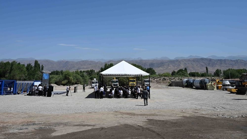 Касымалиев дал старт строительству трех заводов в Таласе — проект оценивают в 84.3 млн сомов изображение публикации