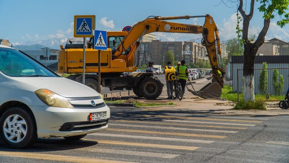 В Бишкеке завершается капремонт «сквозной» улицы Карадаринской изображение публикации