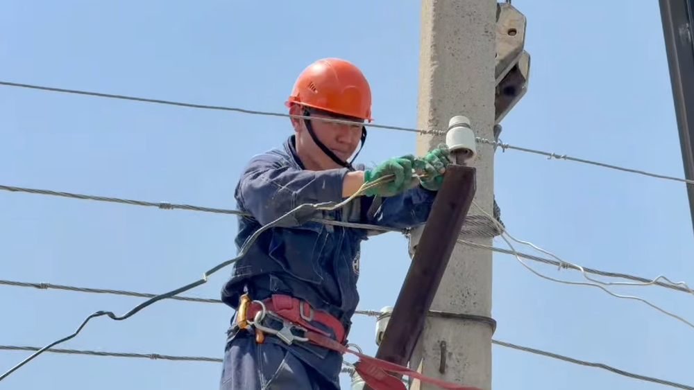 В Ноокатском районе обновление электросетей завершено на 80% изображение публикации