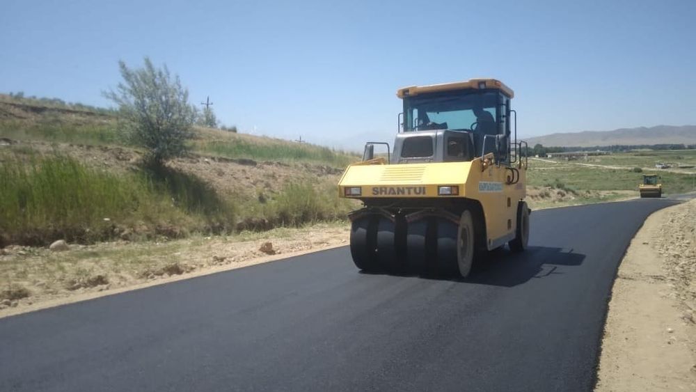 В Таласской области заасфальтировали участок дороги Аманбаево – 2ф – Лущихина изображение публикации