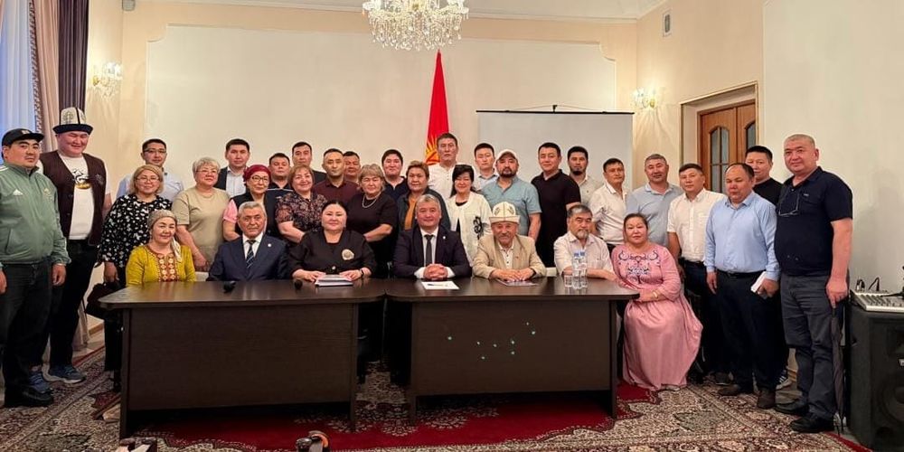 Кыргызстанцы неделями ждут приема в миграционных отделах России — Минсоцтруда изображение публикации