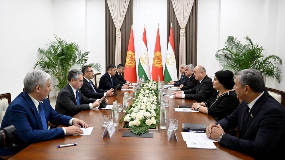 Садыр Жапаров предложил создать двусторонний межпарламентский механизм с Таджикистаном изображение публикации