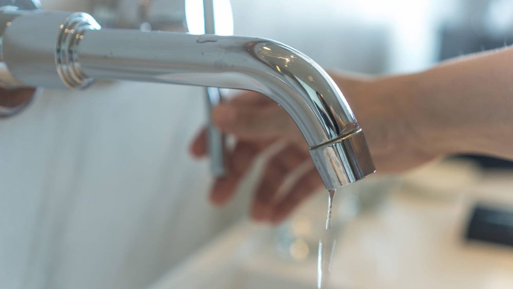 В мэрии рассказали, когда включат горячую воду в микрорайоне №3 изображение публикации