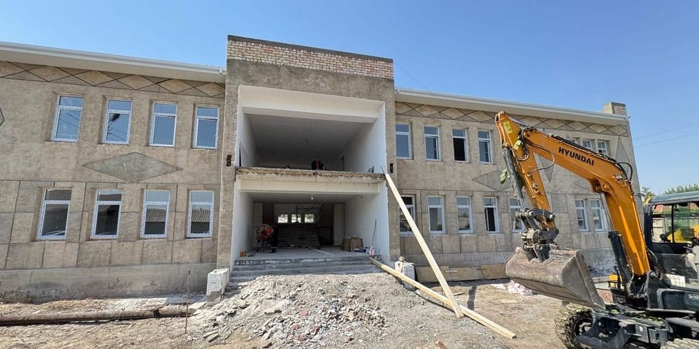 В Сузакском районе завершается ремонт Центра обслуживания фермеров изображение публикации