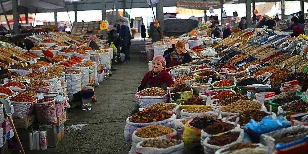 Сколько рынков и торговых центров работает в Кыргызстане? Данные Нацстаткома изображение публикации