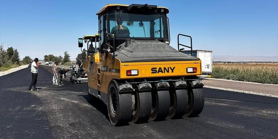 В Бишкеке на дороге Лебединовка – ГЭС-5 начали укладывать асфальт – Минстрой изображение публикации