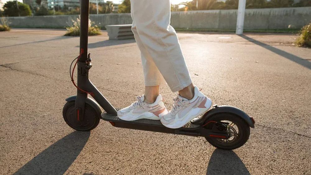 Власти Бишкека предлагают изымать самокаты, оставленные вне спецпарковок более чем на три часа изображение публикации