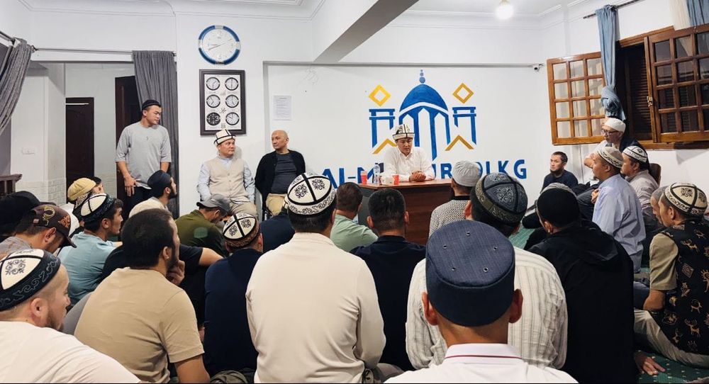 Посол КР встретился с кыргызской диаспорой в Египте — что обсудили изображение публикации