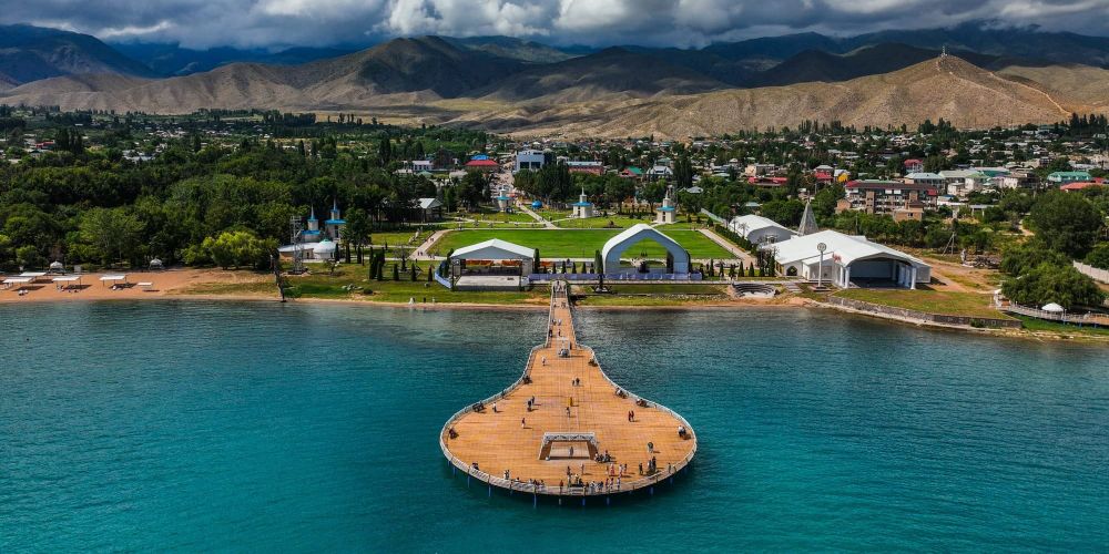 За шесть лет количество отелей и кафе на Иссык-Куле утроилось — Минэконом изображение публикации