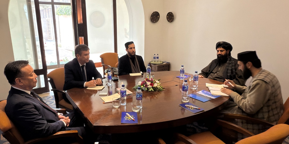 КР и Афганистан обсудили транзит в Иран и Пакистан и безопасность перевозок изображение публикации