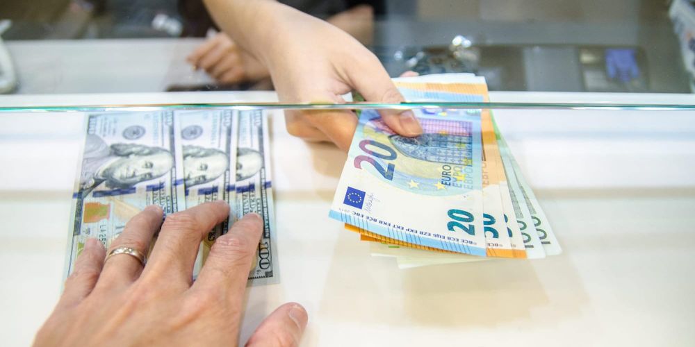 Нацбанк оштрафовал обменку в Джалал-Абадской области на 55 тысяч сомов изображение публикации