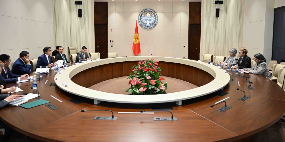 Эдиль Байсалов анонсировал трехкратный рост расходов на здравоохранение и повышение зарплат врачам изображение публикации