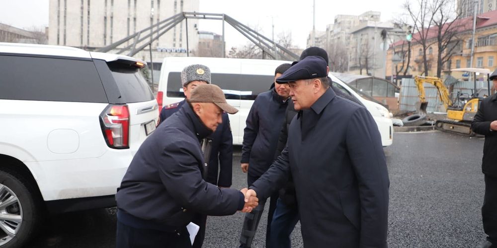 «Очистить и открыть»: Ташиев потребовал убрать конструкции Old Bishkek, сужающие проспект Чуй изображение публикации