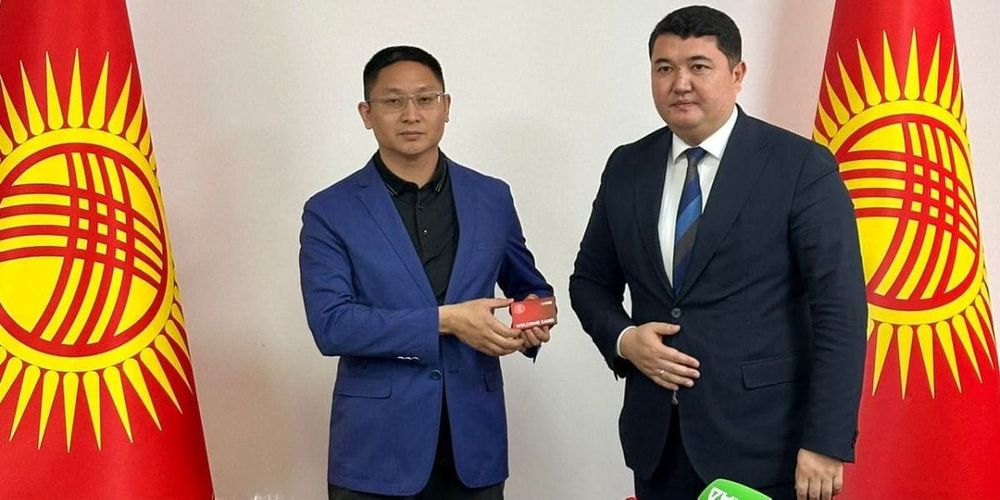 МИД выдал более 1 тысячи резидент-карт иностранцам в Кыргызстане изображение публикации