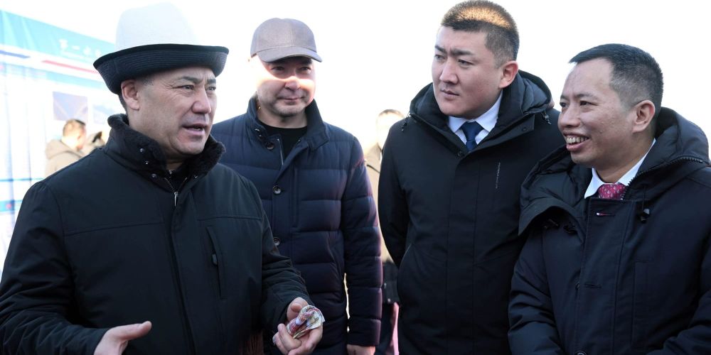 Жапаров посетил стройку цементного завода в Кемине: объект запустят в 2027 году изображение публикации