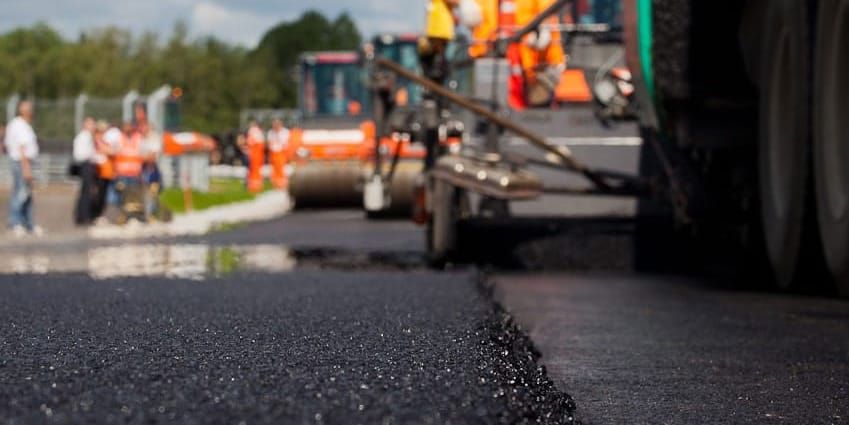 На строительство дорог в Первомайском районе Бишкека планируют направить более 400 млн сомов изображение публикации