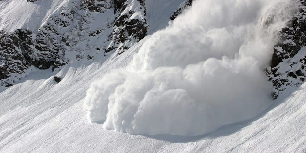 Лавинная опасность на Ала-Беле и Чон-Ашуу: предупреждение МЧС изображение публикации