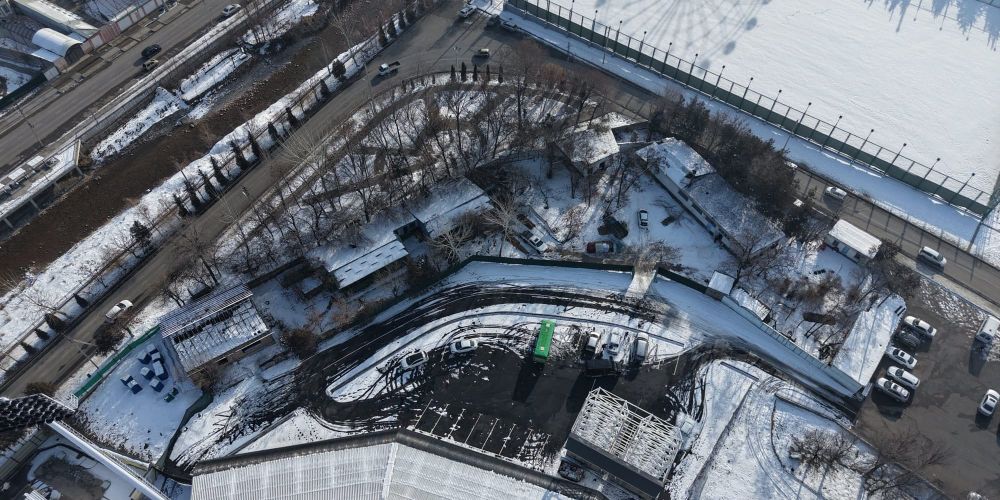 В Оше начали освобождать участок у стадиона, возвращенный городу изображение публикации