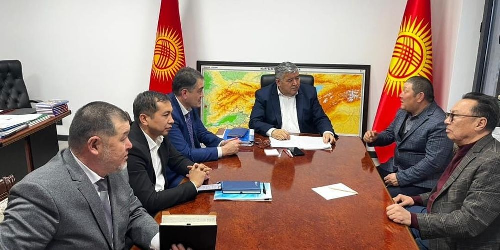 Минсельхоз обсудил развитие верблюдоводства с фермером из Нарына изображение публикации