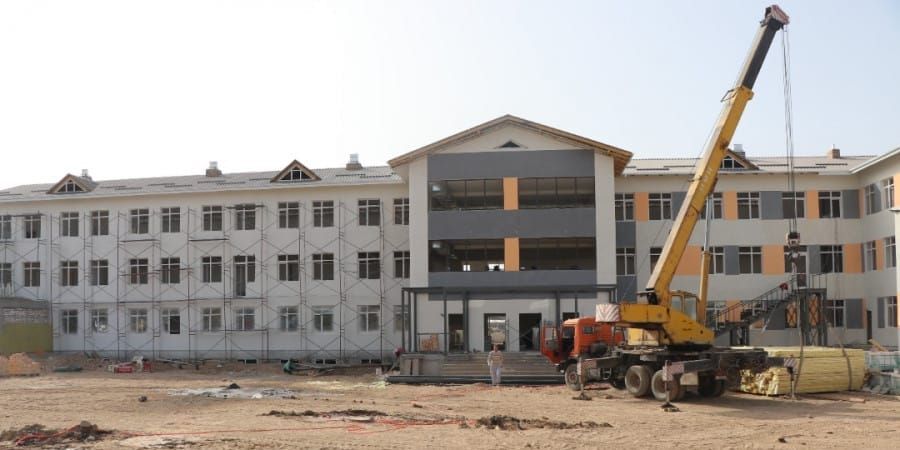 Мэрия Бишкека построит в 2026 году 10 садиков, 36 школ и больницу изображение публикации