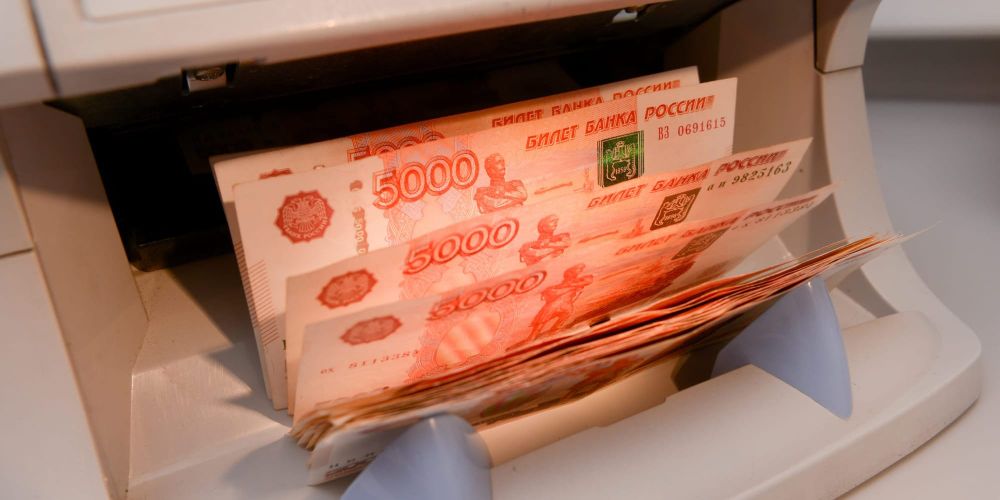 Гражданке КР выплатили более 2.1 млн рублей в России при поддержке Минсоцтруда изображение публикации