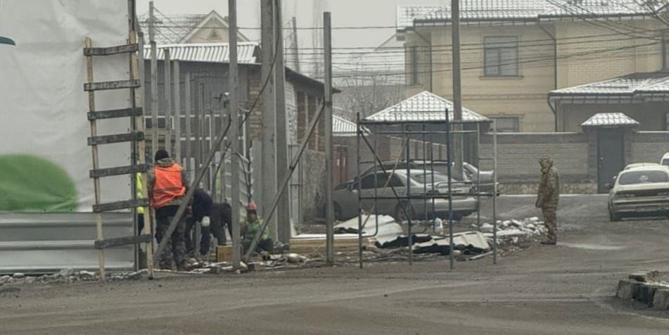 Минстрой оштрафовал застройщика в Бишкеке на 400 тысяч сомов изображение публикации