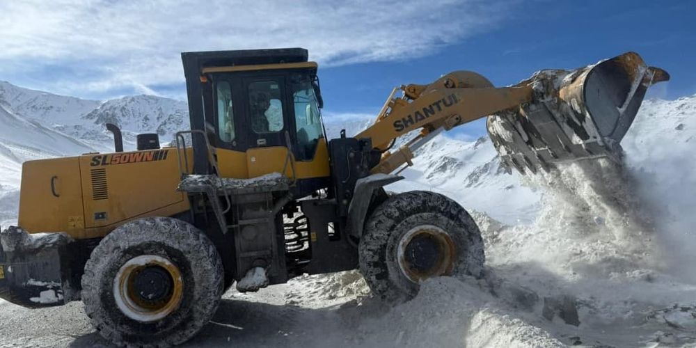 На перевалах Кыргызстана идет снег: дороги открыты изображение публикации