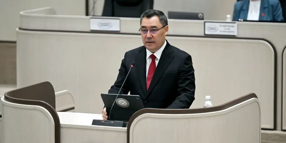 «Даже медведей научили на велосипедах кататься»: Жапаров призвал депутатов ЖК освоить ноутбуки изображение публикации